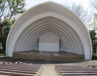 中原平和公園の野外音楽堂